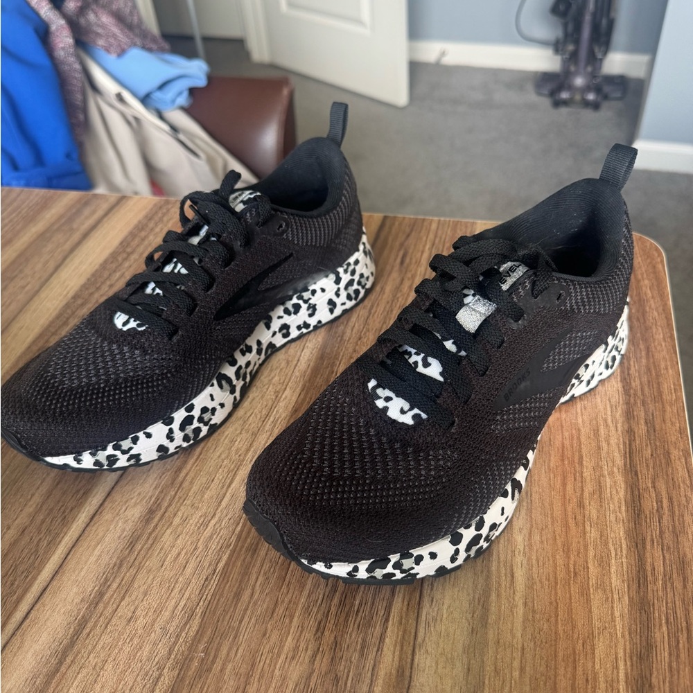 Reebok Black Sneakers with Animal Print Sole - Picture 4 of 4